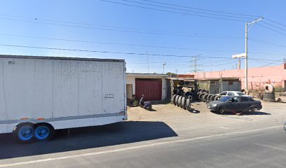 Vulcanizadora y mecánica Automotrizfoto 
