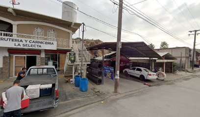Llantera y másfoto