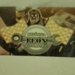 León