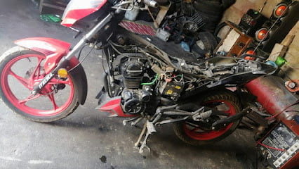 Taller de motos el ojos y el yuriifoto
