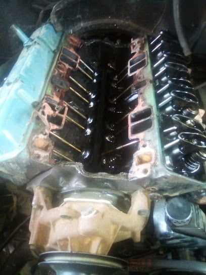 Taller Mecanico Automotriz a Gasolinafoto